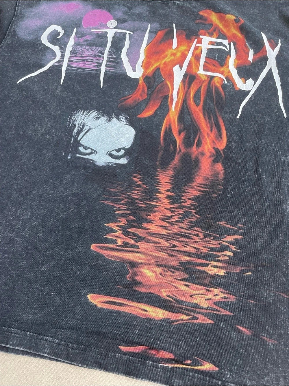 Si tu veux Loose Fit Graphic Tee in Black & Red Large NWT